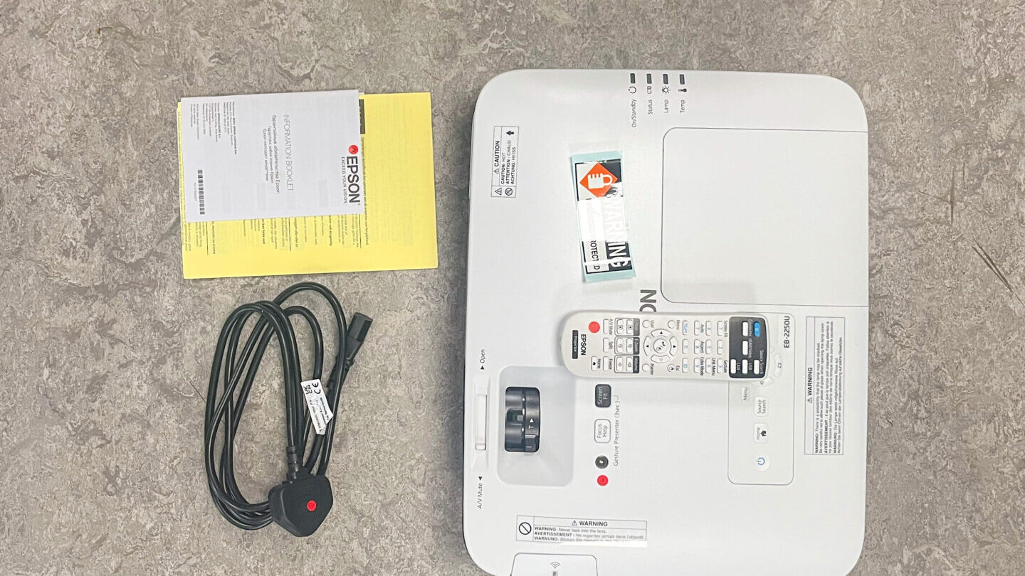 Projector-Kit-A_MW_2-1440x810